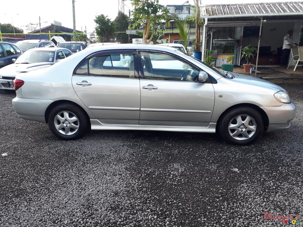 2005' Toyota Corolla photo #1