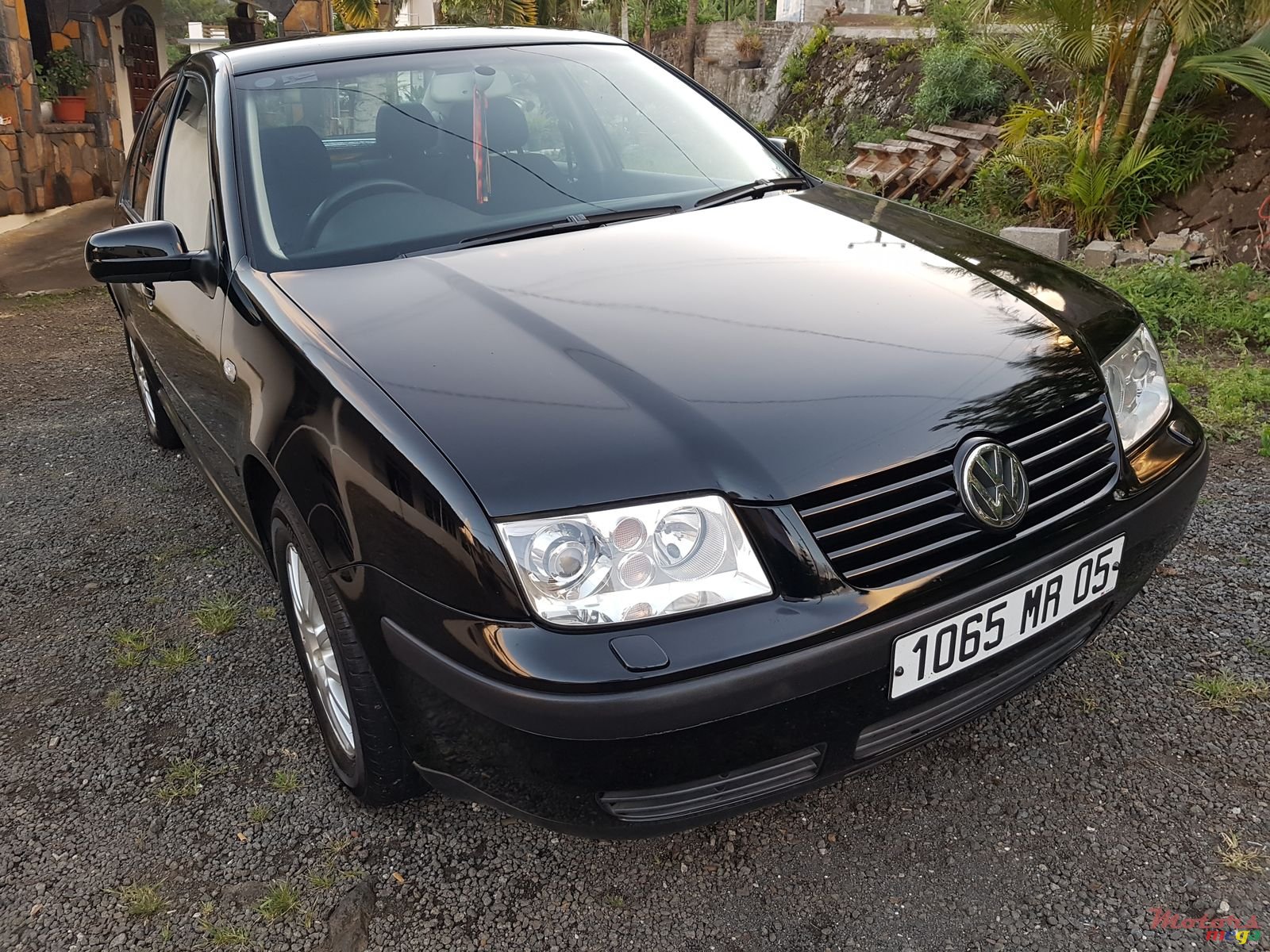 2005' Volkswagen photo #2