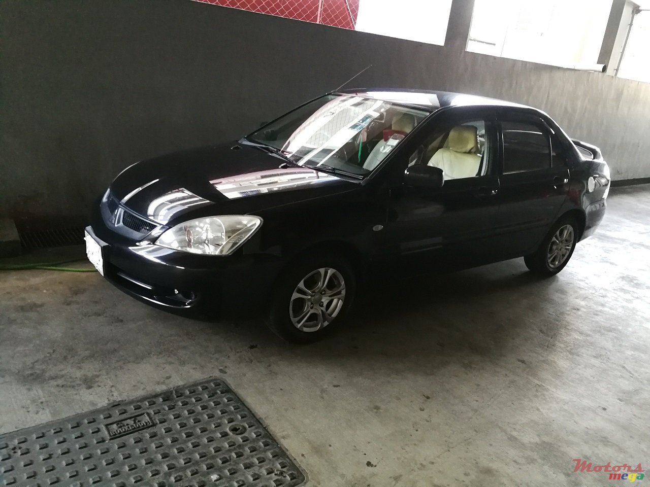 2007' Mitsubishi Lancer original photo #2