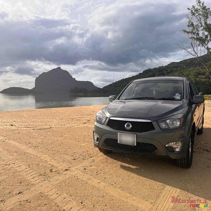 2016' SsangYong Actyon Sport photo #1
