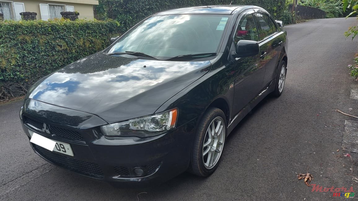 2009' Mitsubishi Lancer Ex photo #2