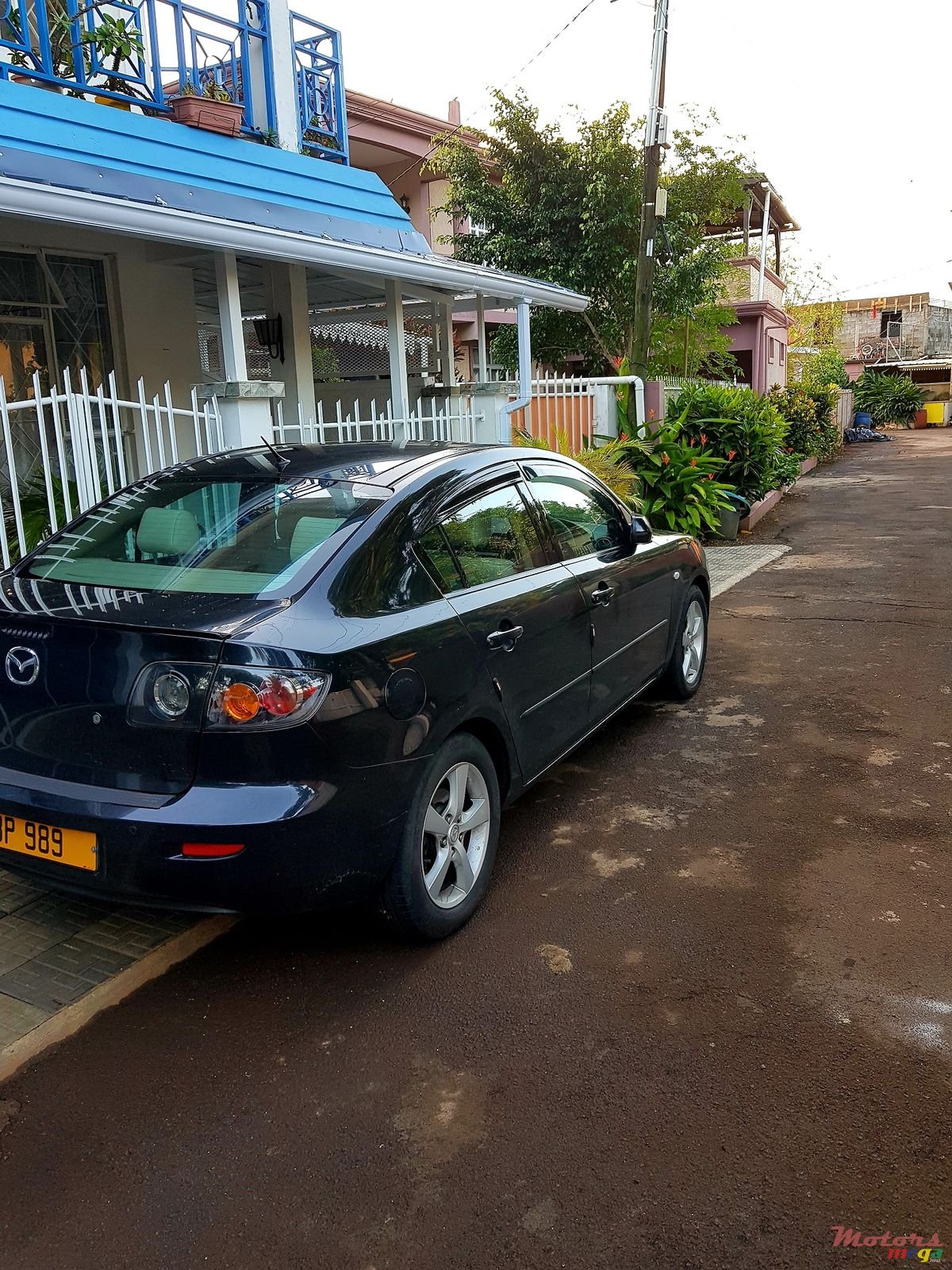 2004' Mazda 3 photo #3