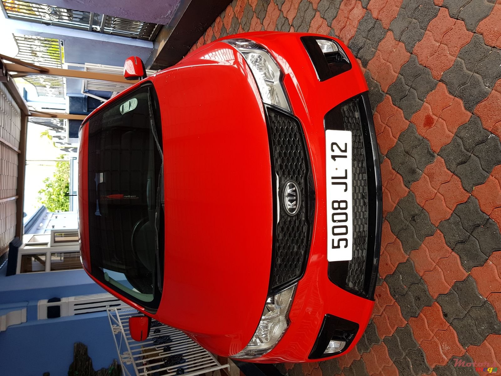 2012' Kia Cerato Coupé photo #4