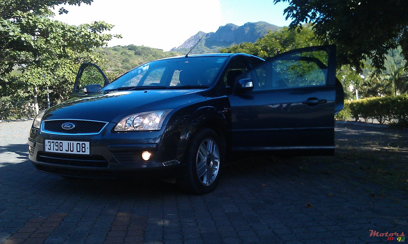 2008' Ford Focus photo #4