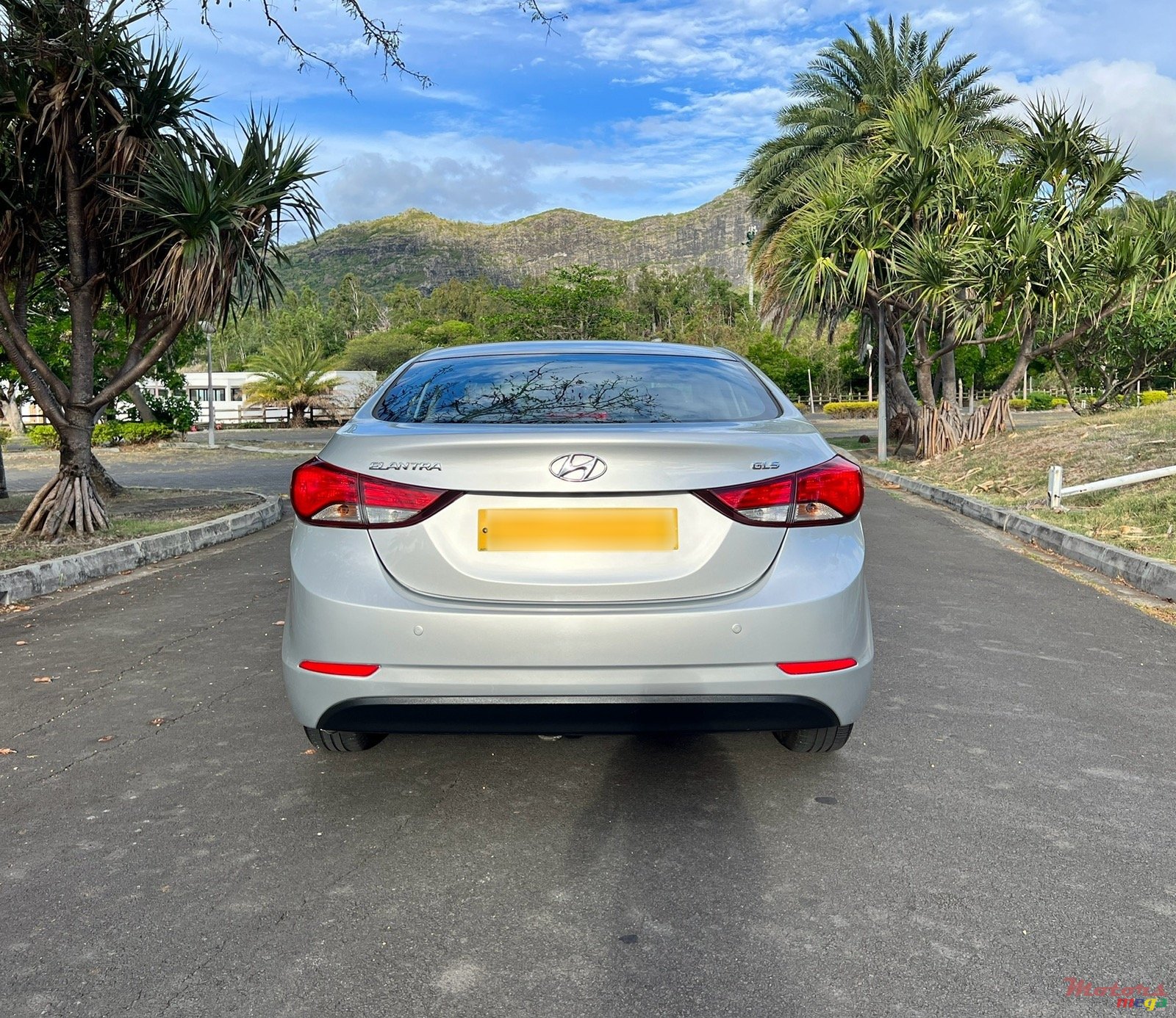 2015' Hyundai Elantra photo #4