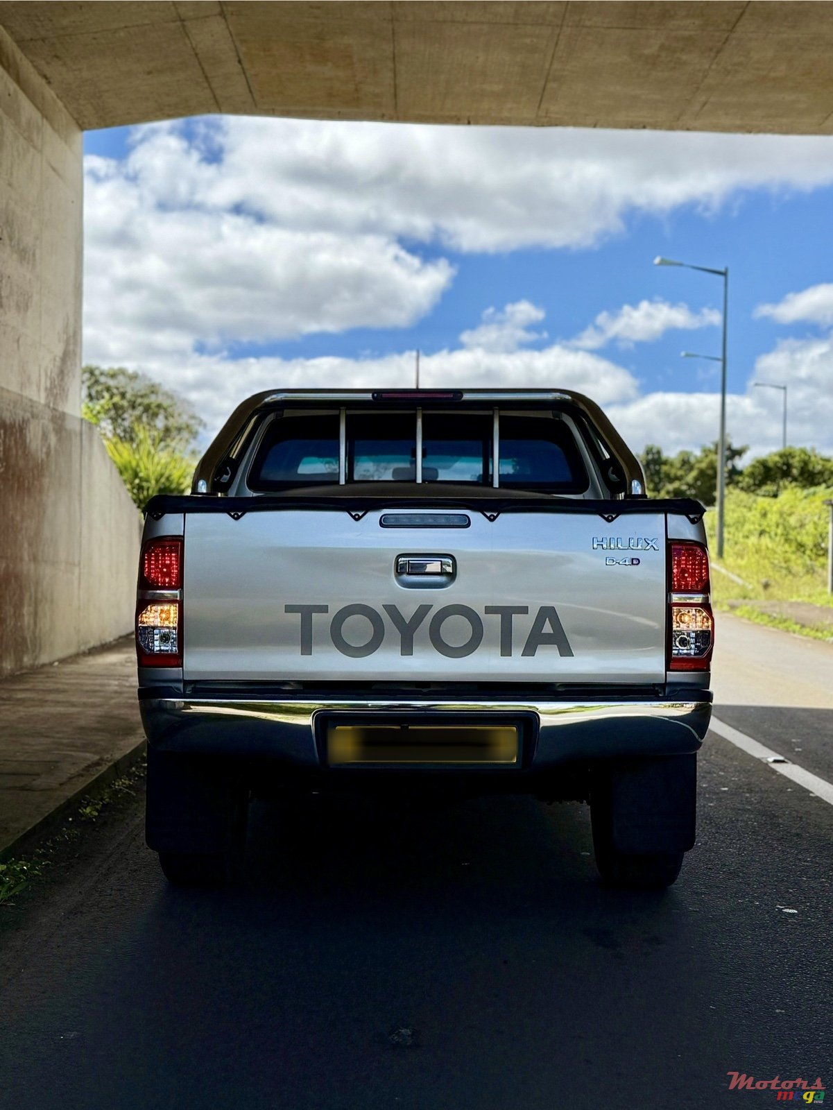 2013' Toyota Hilux 3.0 D-4D photo #5