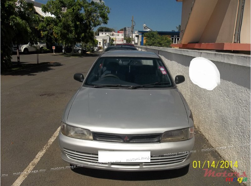 1993' Mitsubishi Lancer photo #1