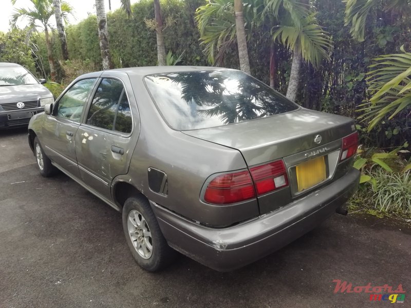 1998' Nissan Sunny photo #2