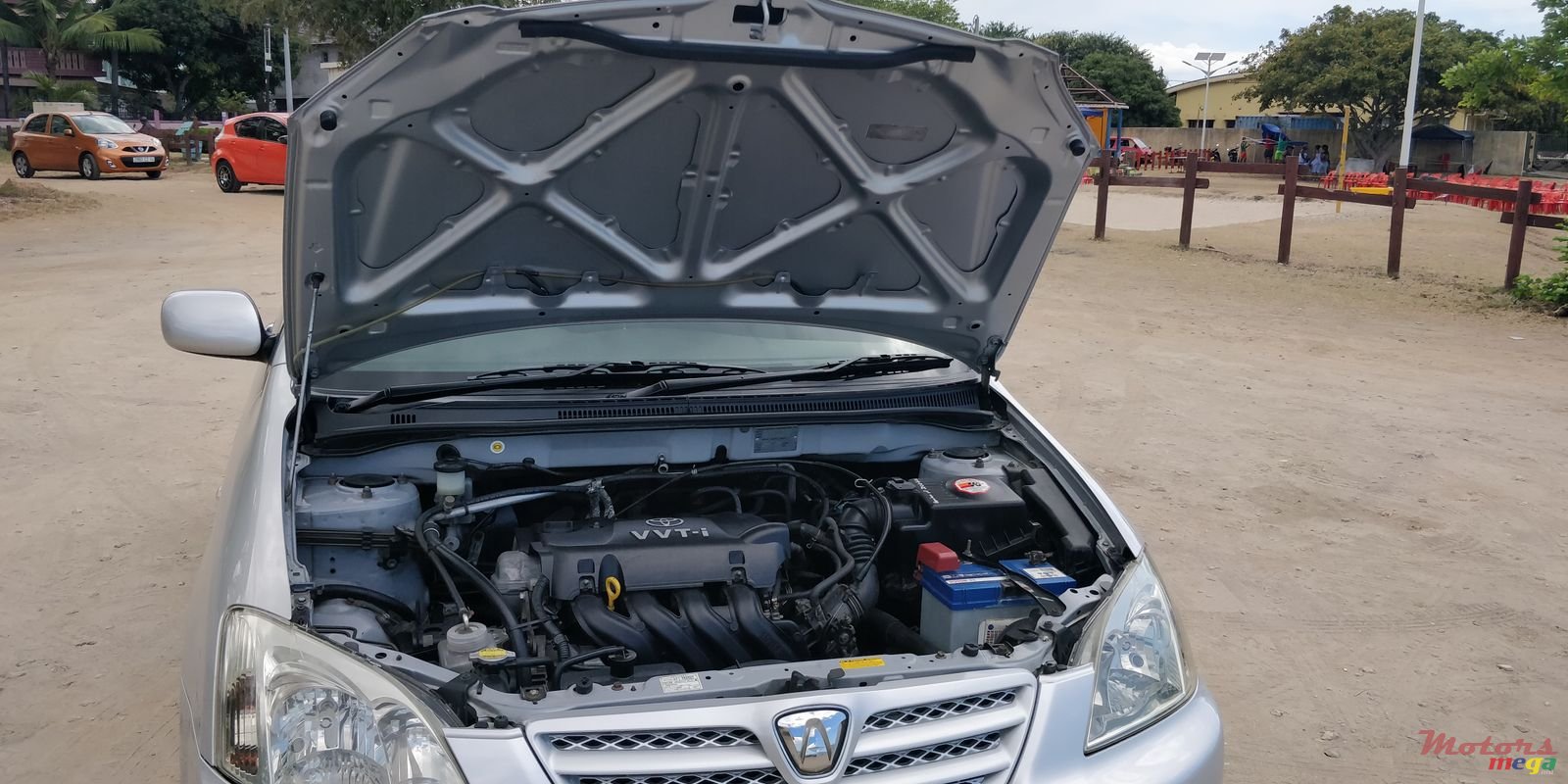 2003' Toyota RunX photo #5