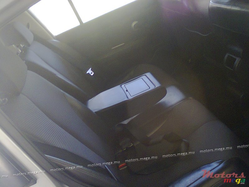 2005' Nissan Tiida Hatchback photo #7