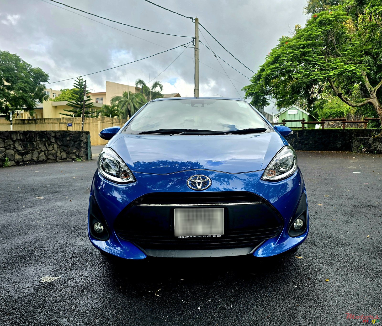 2017' Toyota Aqua Full options photo #2