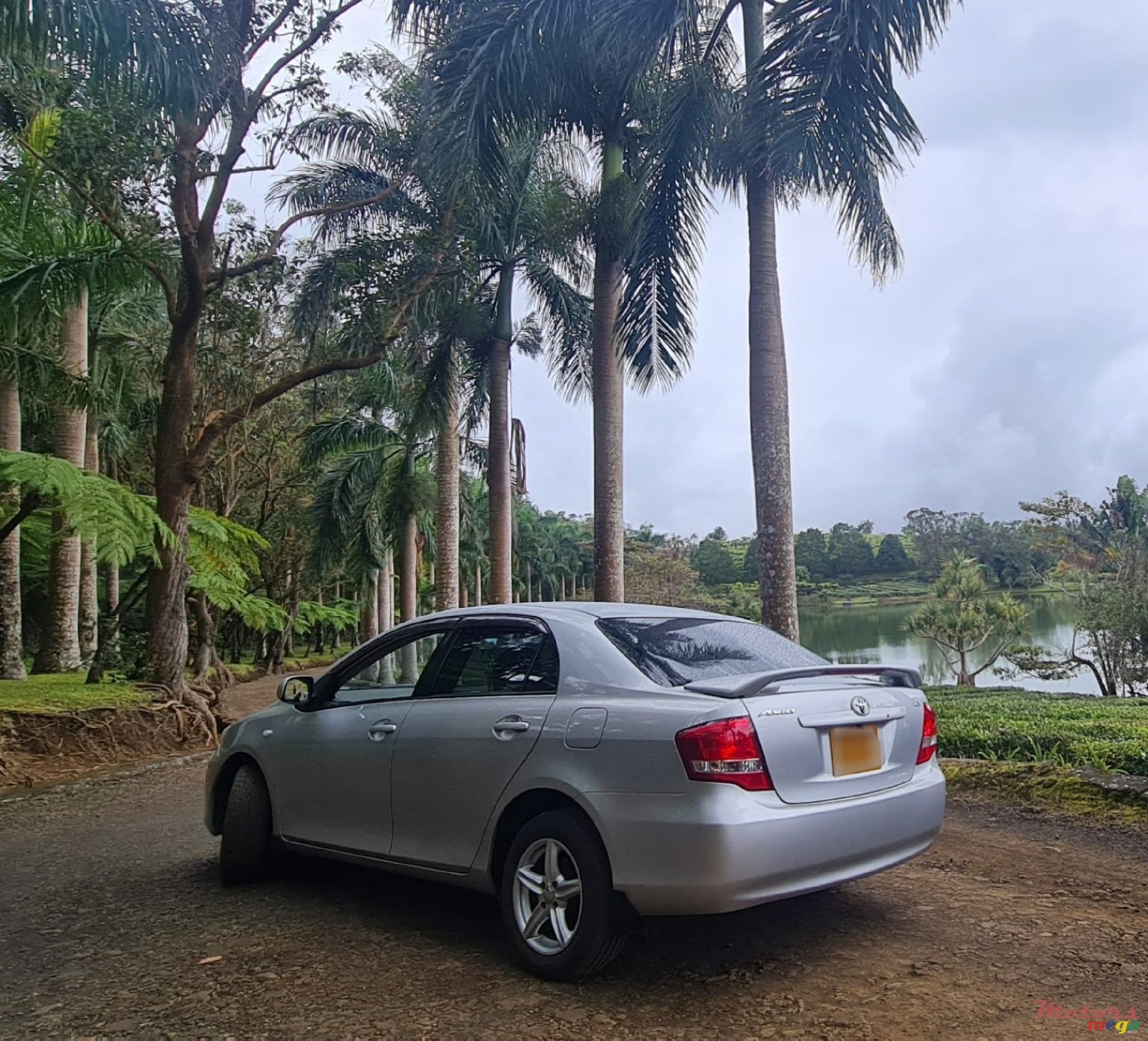 2010' Toyota Axio photo #2