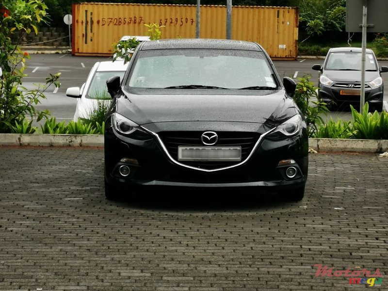 2015' Mazda 3 photo #3