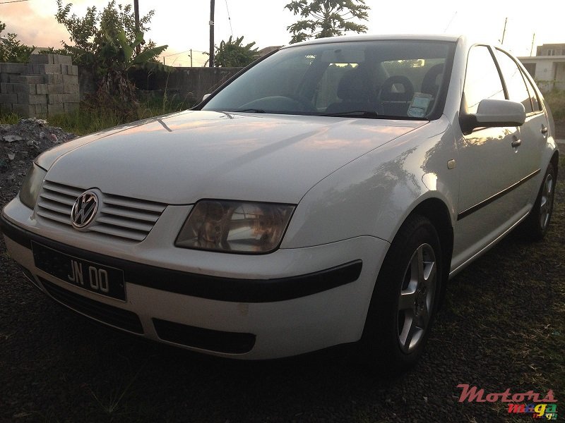 2000' Volkswagen Bora photo #2