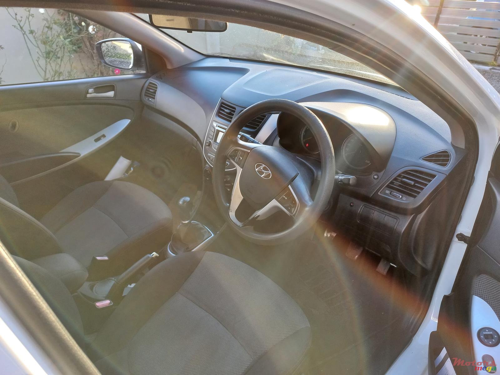 2013' Hyundai Accent photo #4