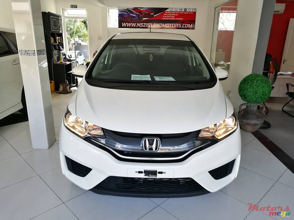 2015' Honda Fit photo #4