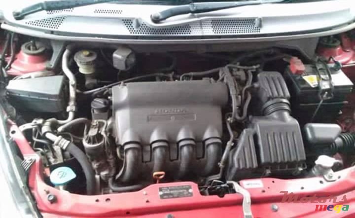 2005' Honda Jazz photo #6