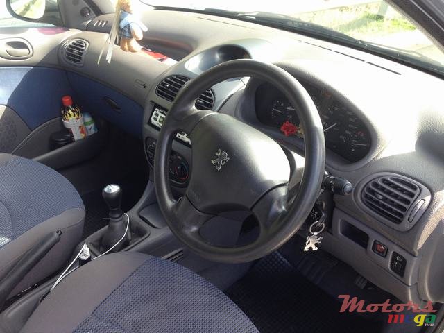 2005' Peugeot 206 photo #5