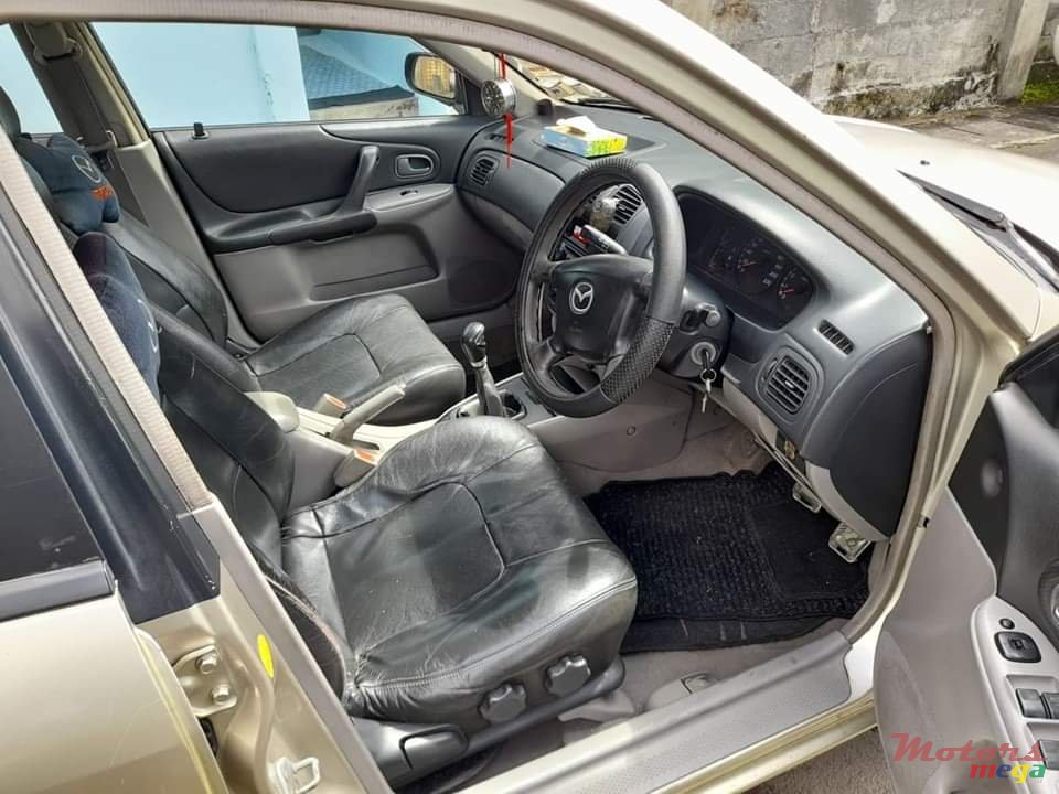 2002' Mazda photo #2