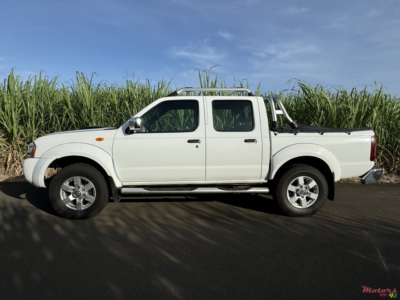 2014' Nissan NP300 Pickup photo #2