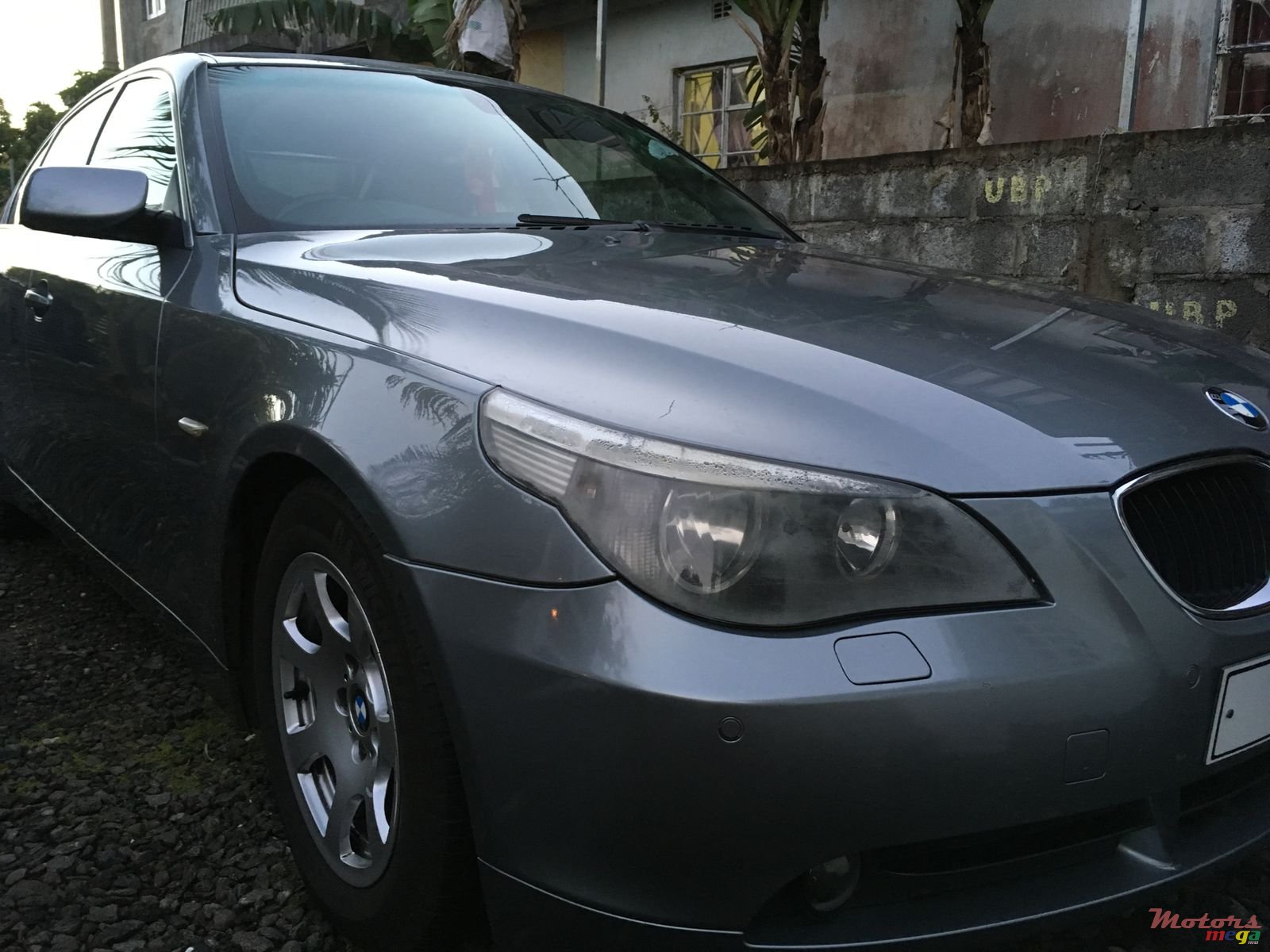 2004' BMW 520 photo #2