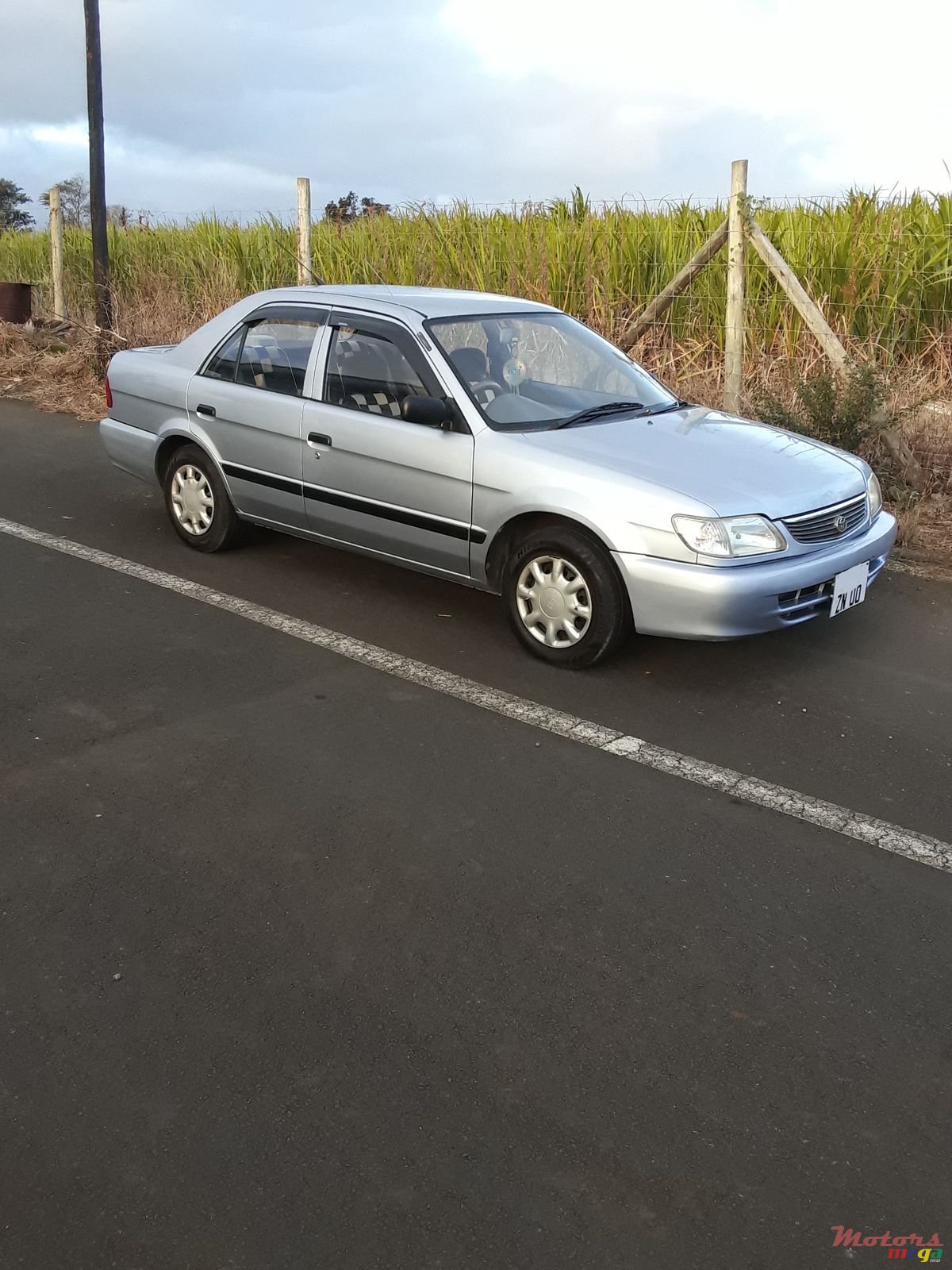 2000' Toyota Soluna photo #1