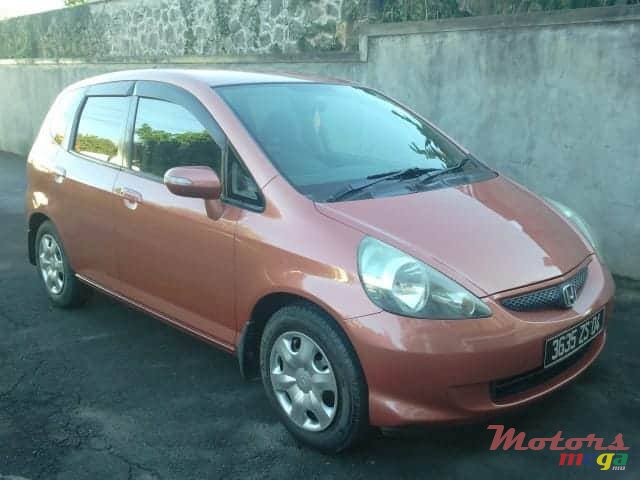 2004' Honda Fit photo #4