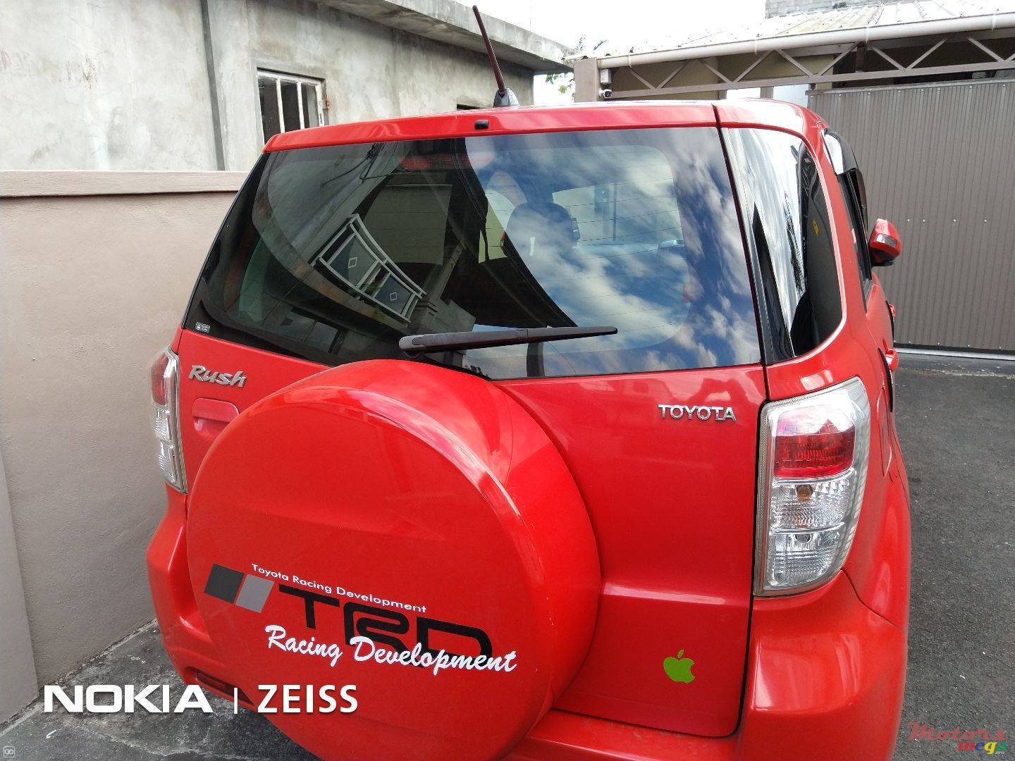 2010' Toyota photo #5