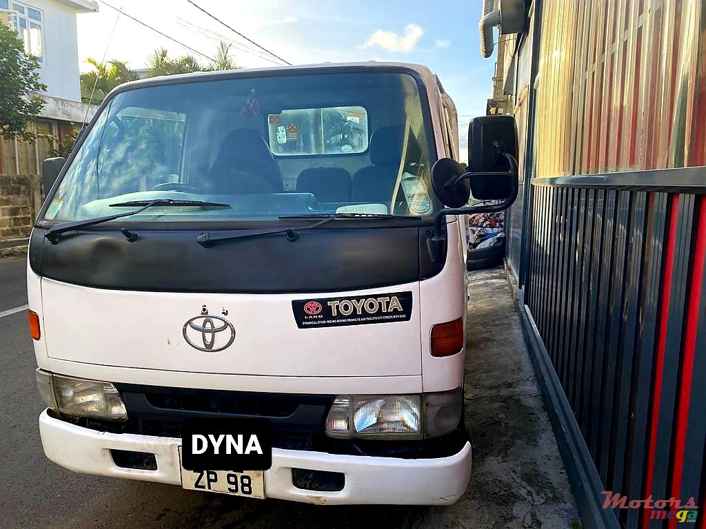 1998' Toyota any photo #5