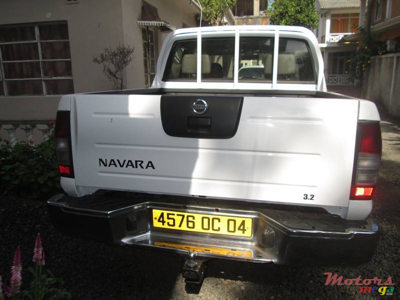 2004' Nissan Navara 3.2 photo #6