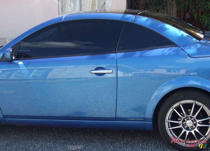 2006' Renault Megane Convertible photo #3