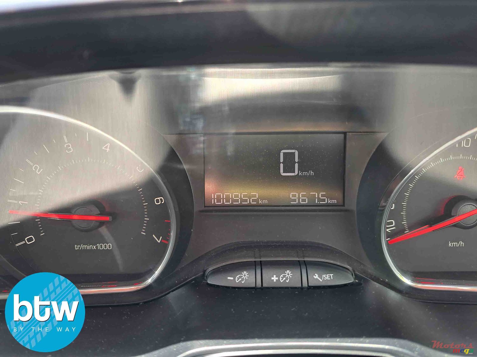 2016' Peugeot 208 photo #7