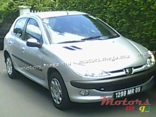 2005' Peugeot photo #2