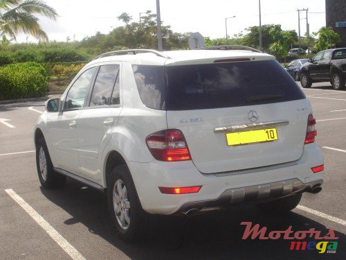 2010' Mercedes-Benz ML 350 photo #4