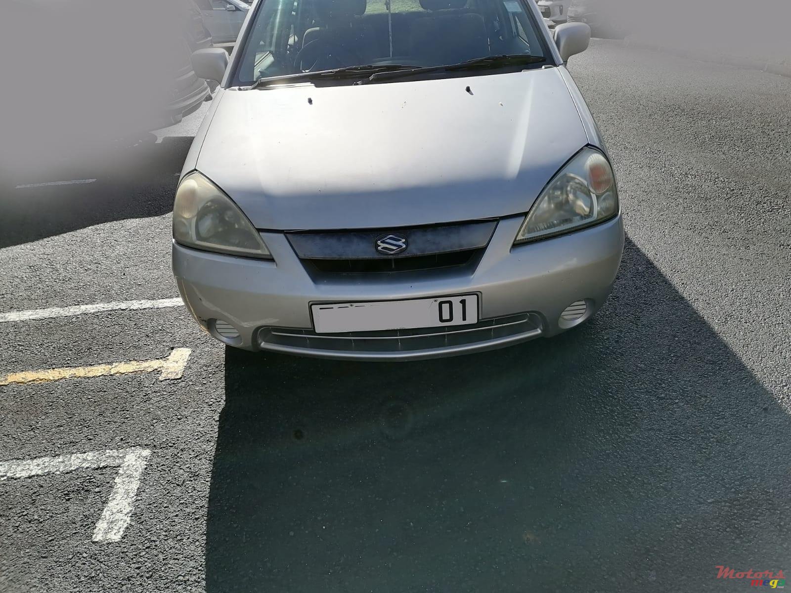 2001' Suzuki Liana photo #2