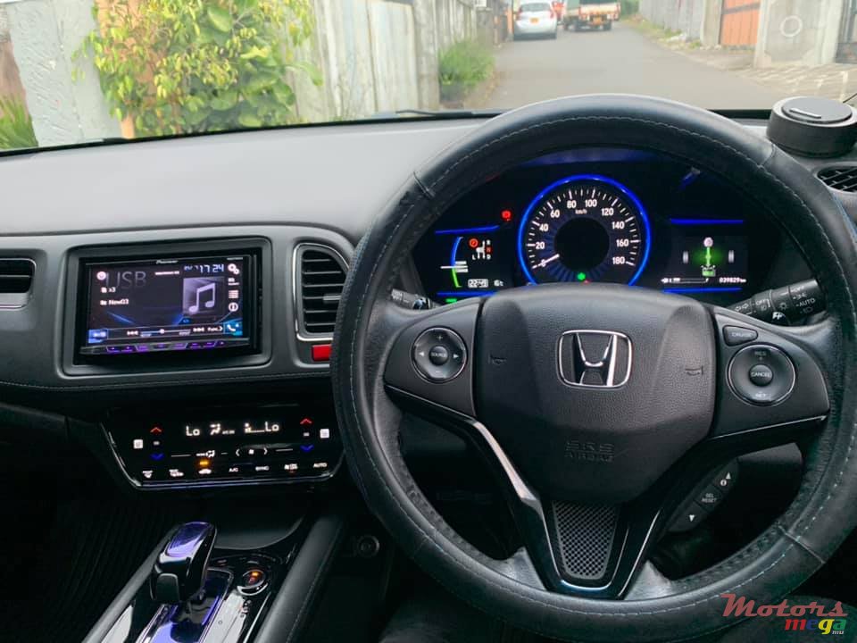 2015' Honda HR-V Vezel photo #4