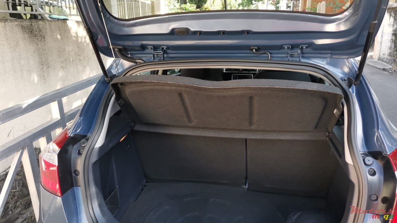 2016' Kia Rio photo #4