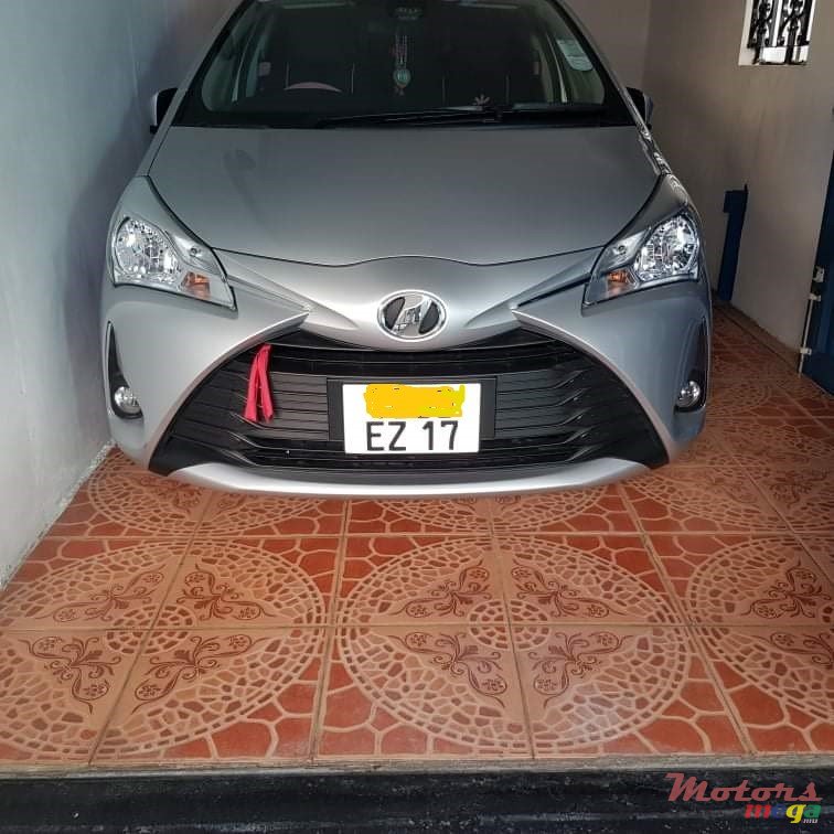 2017' Toyota Vitz photo #3