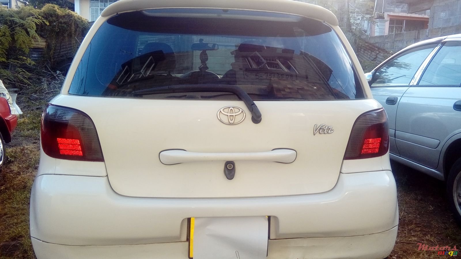 2001' Toyota Vitz photo #3