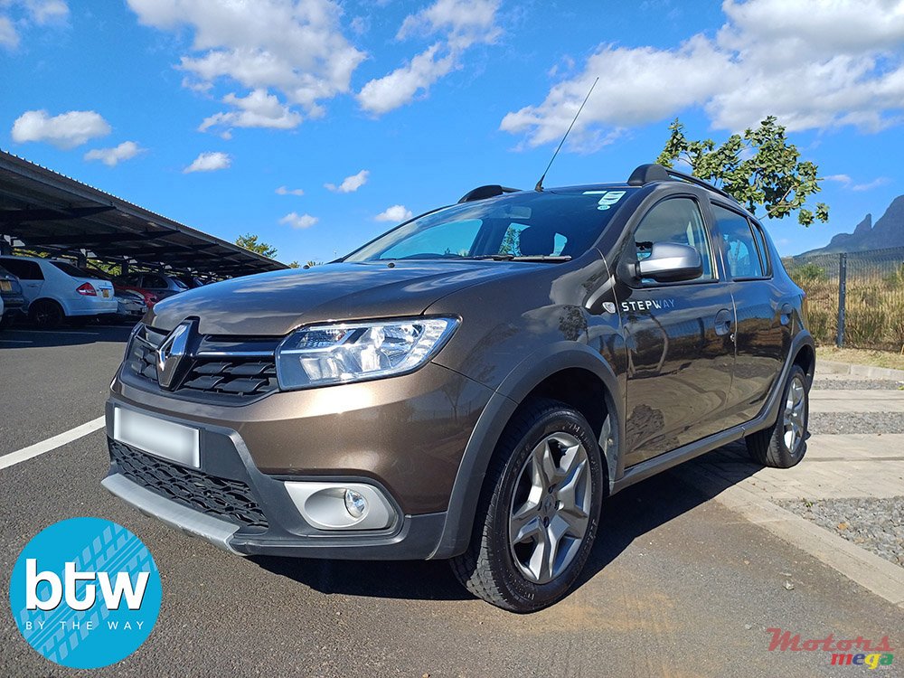2020' Renault Sandero STEPWAY photo #2