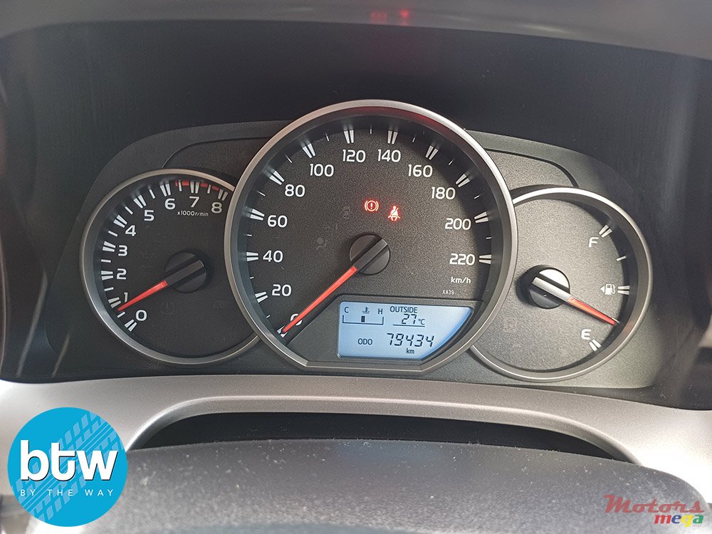 2017' Toyota RAV4 photo #7