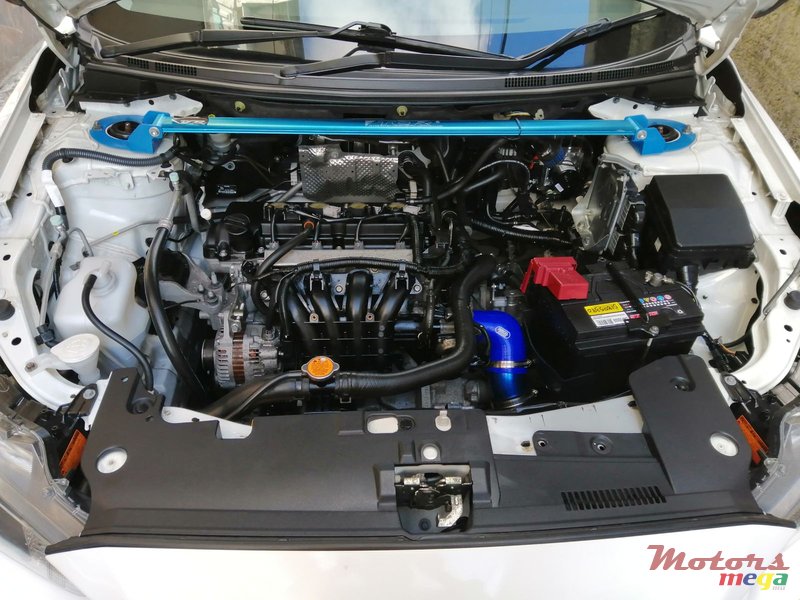 2011' Mitsubishi LANCER EX photo #5