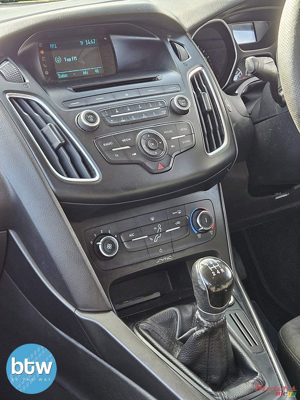 2017' Ford Focus photo #5