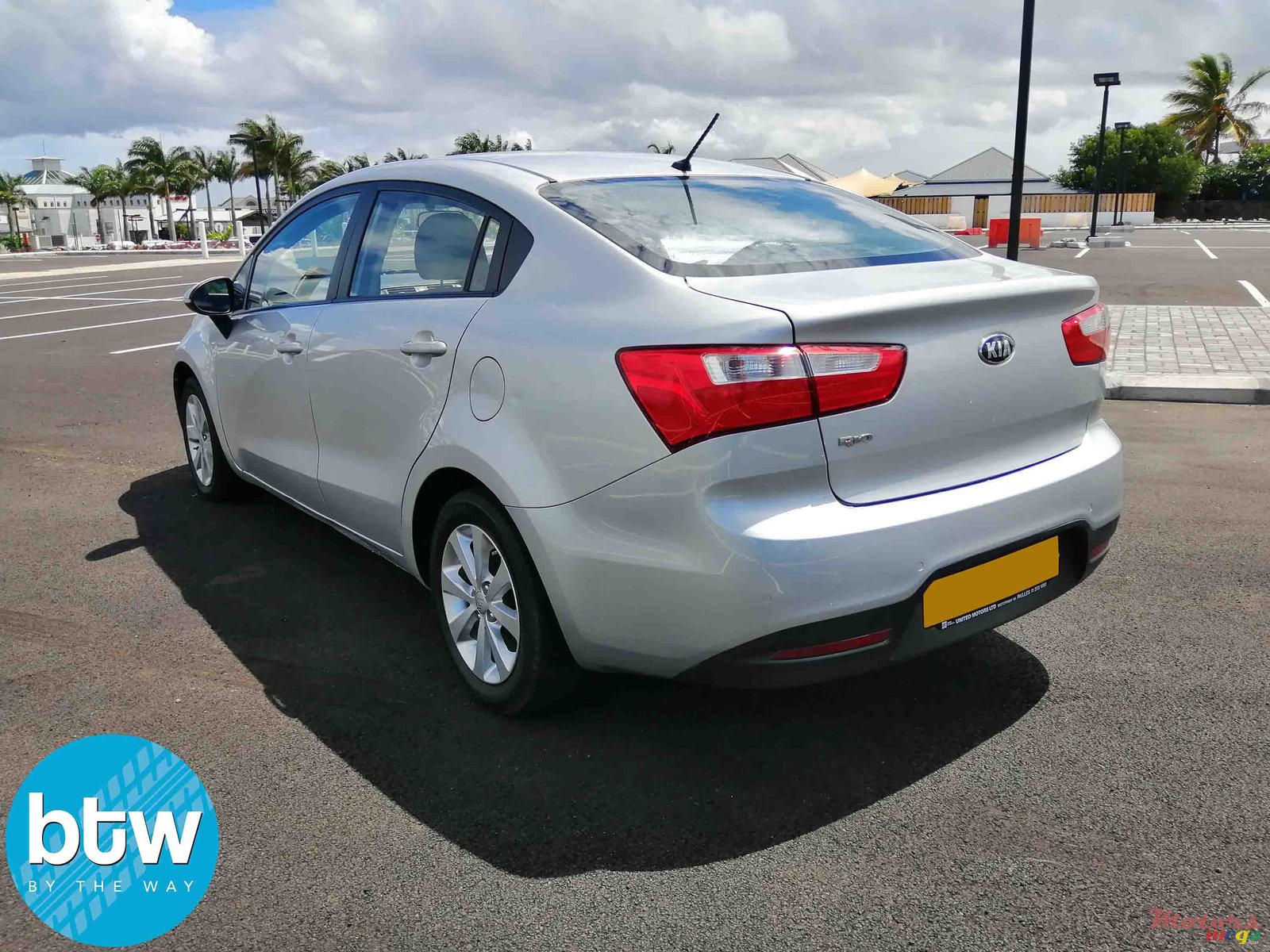 2013' Kia Rio photo #2