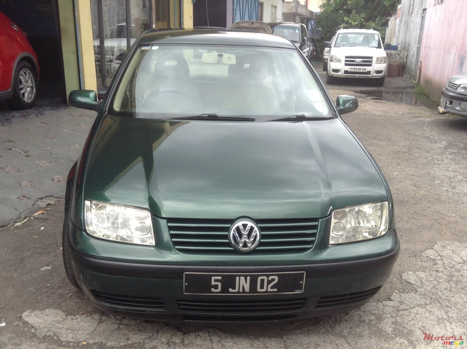 2002' Volkswagen Bora photo #1