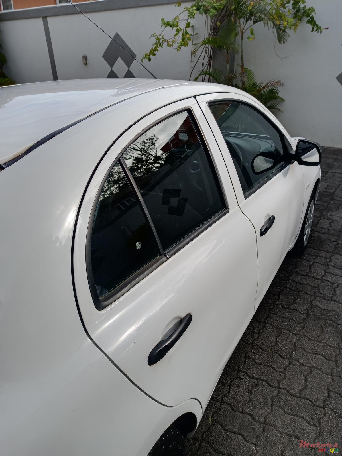 2016' Nissan Micra photo #6