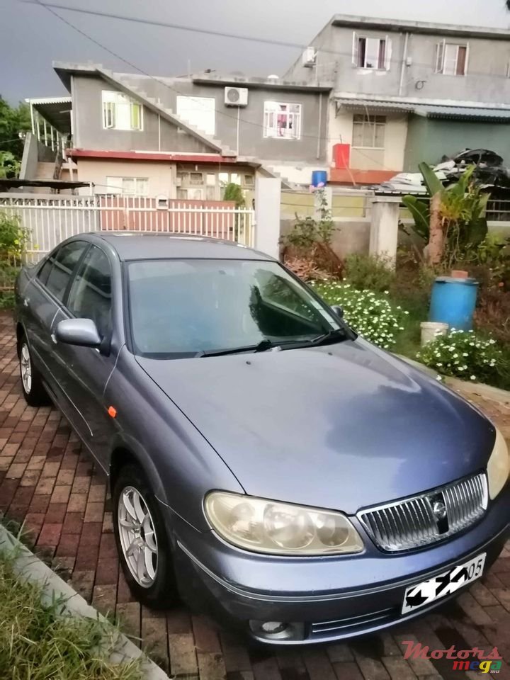 2005' Nissan Sunny photo #2