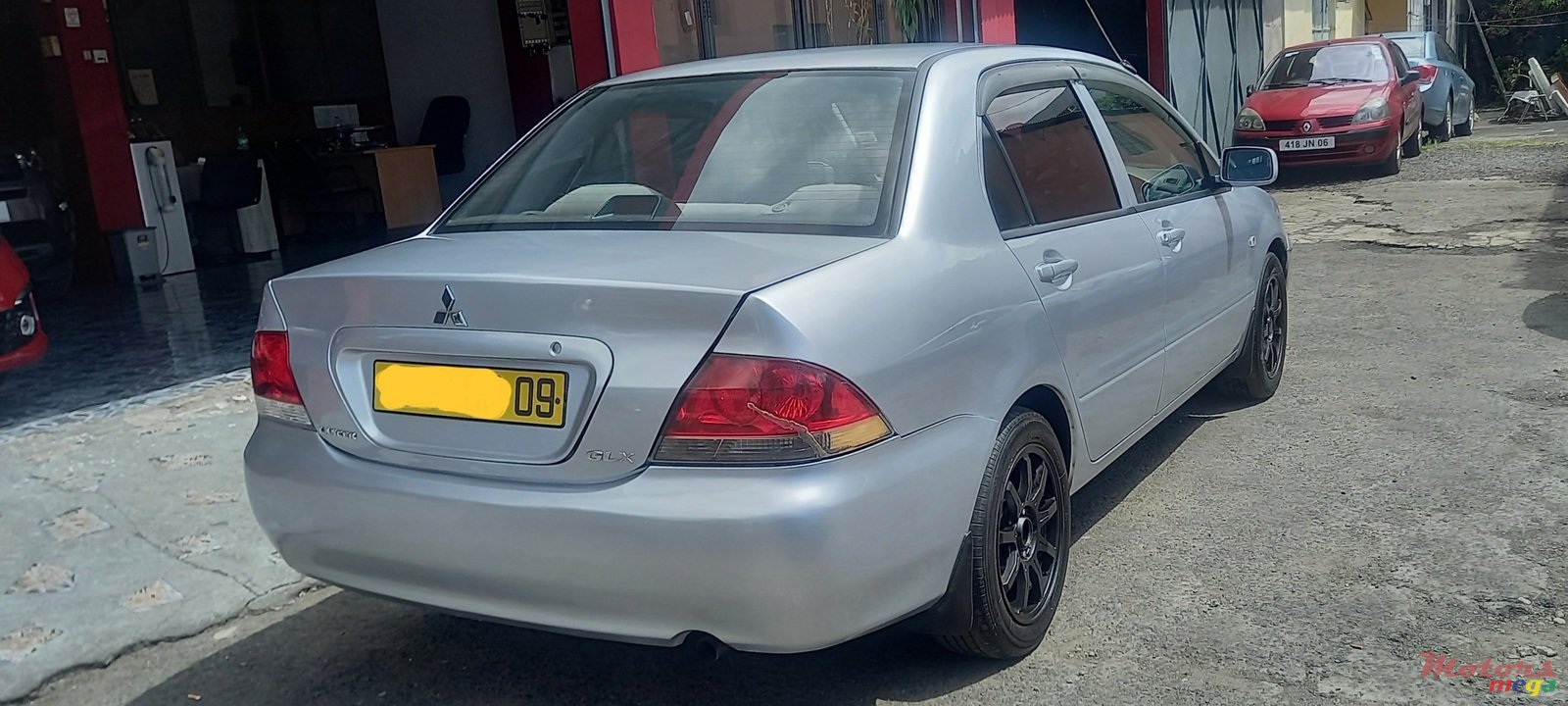 2009' Mitsubishi Lancer GLX photo #3