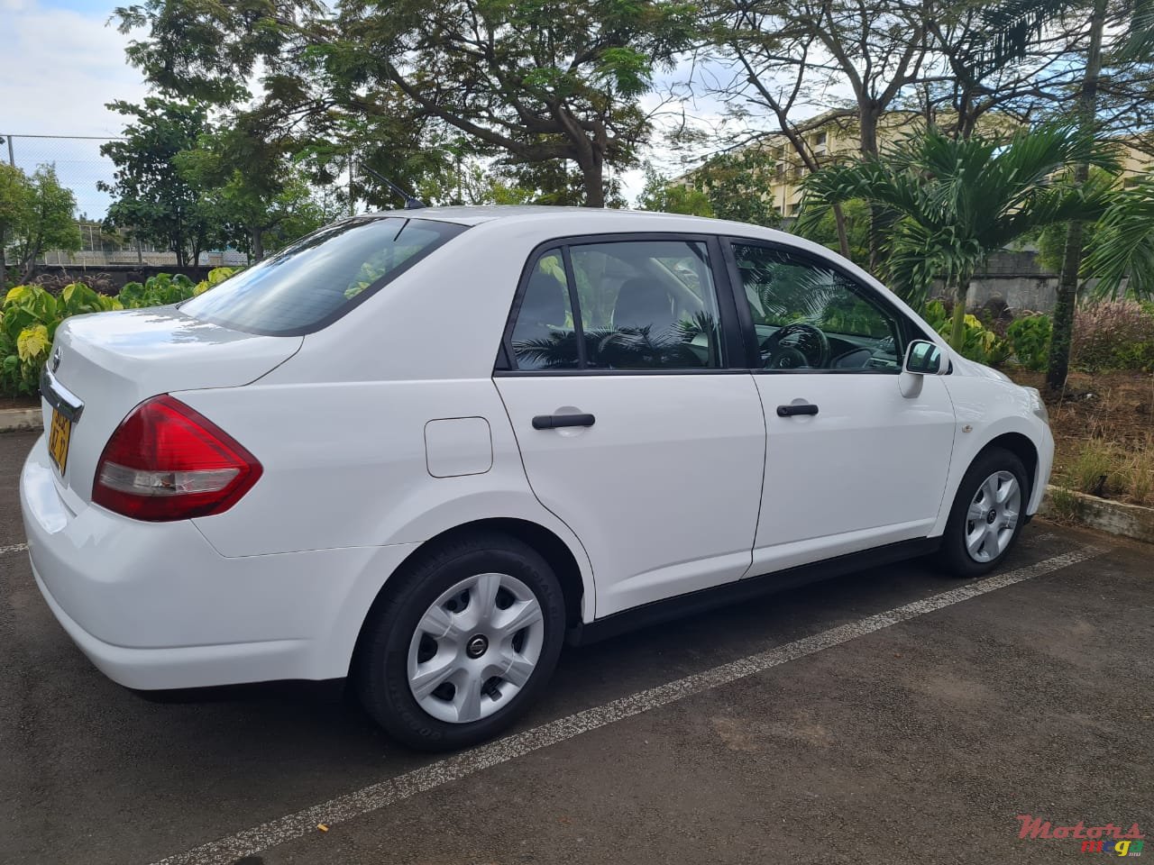 2012' Nissan Tiida photo #4