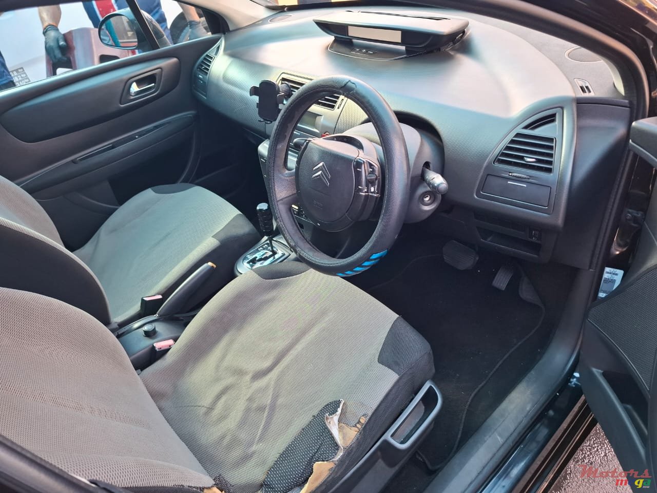 2009' Citroen C4 photo #1
